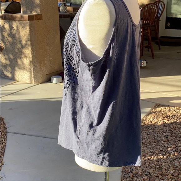 Blue tank top - Picture 4 of 5